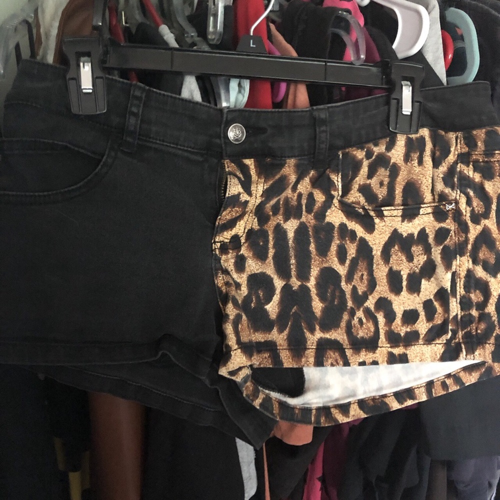 Leopard Print Shorts Half Black